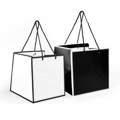 Strong Design Kraft Paper Bag 30*30*30cm Square Recyclable For Shopping / Flower / Food Logo Printing Hosting